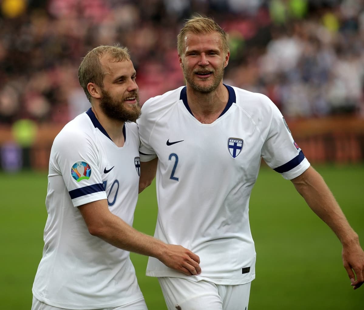 Teemu Pukki ja Paulus Arajuuri kuvassa