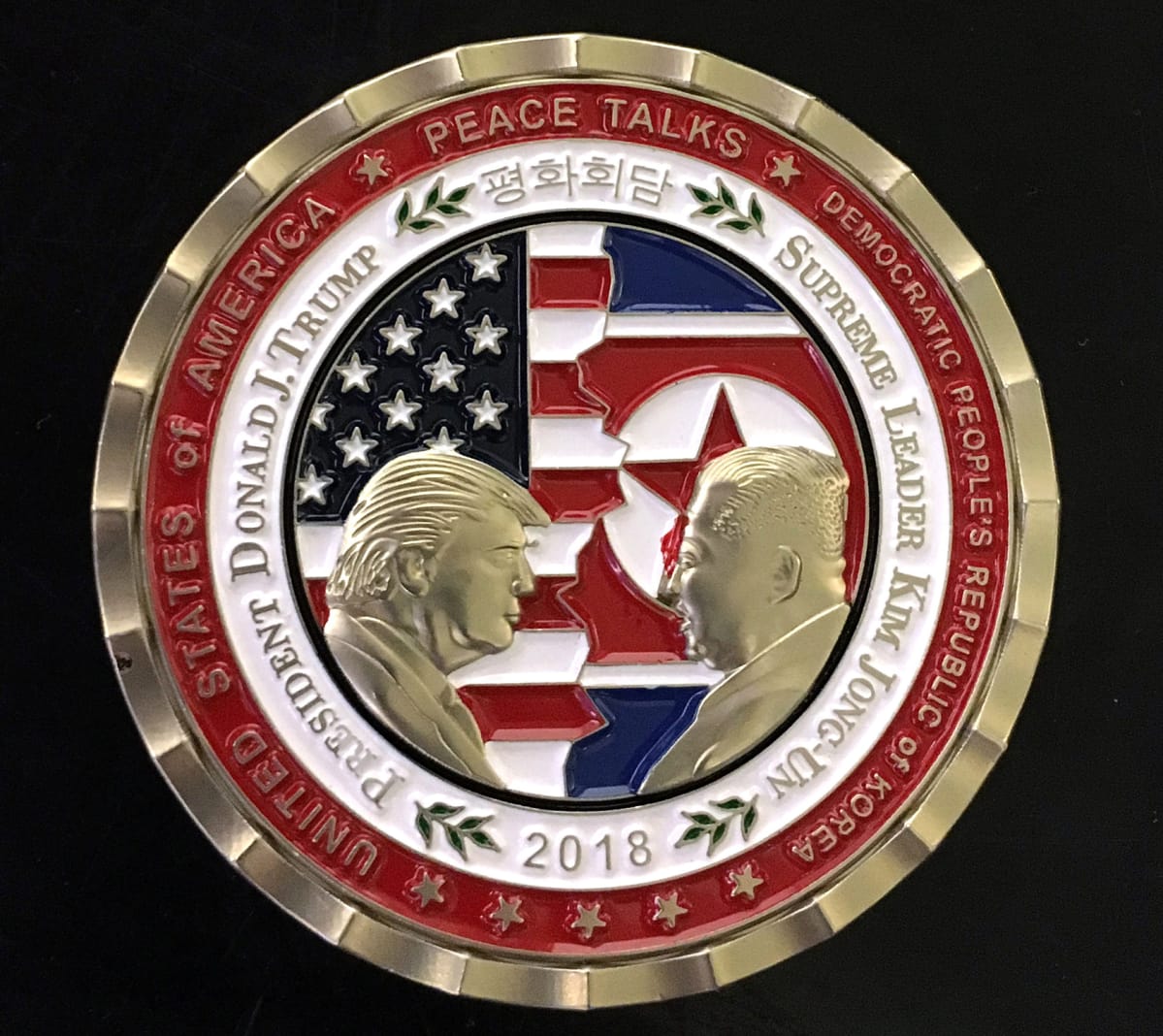 Trump-Kim-tapaamisen muistokolikko