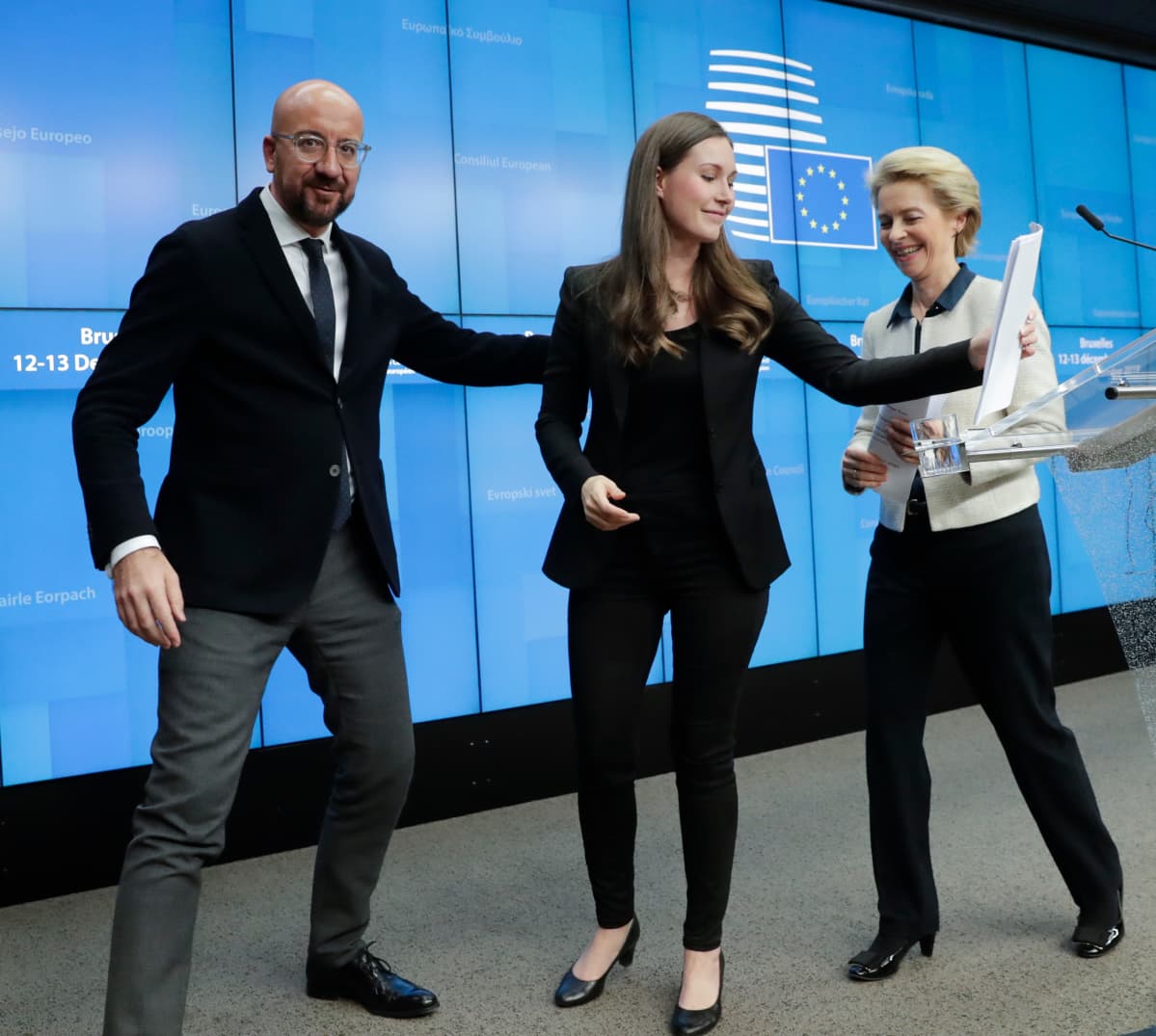 Charles Michel, Ursula Von der Leyen ja Sanna Marin Euroopan neuvoston kokouksessa 13 joulukuuta 2019
