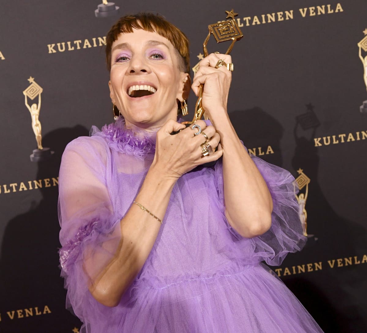 Keskusteluohjelma-Venlan voittanut toimittaja Maria Veitola