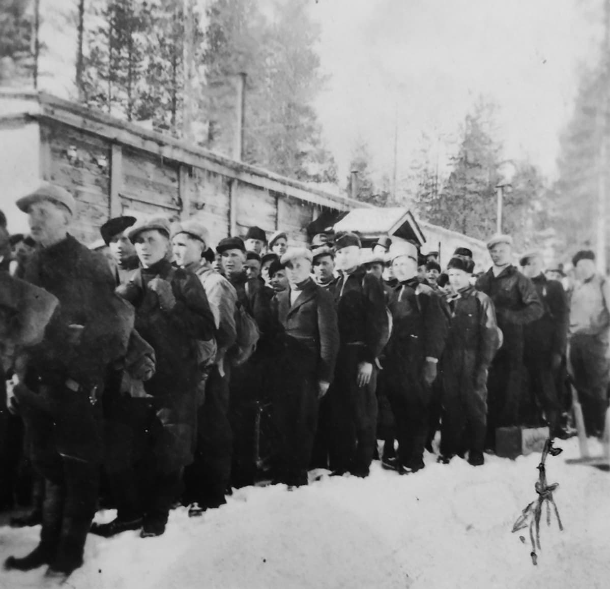 Jonotusta kutsuntoihin