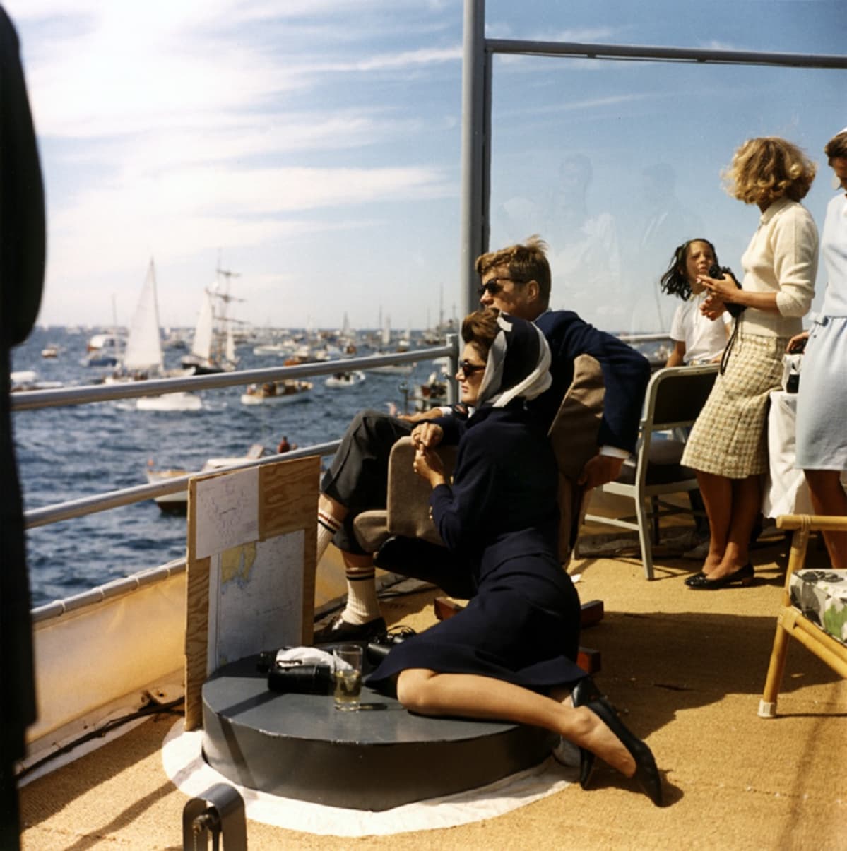 Yhdysvaltojen presidentti John F. Kennedy ja ensimmäinen nainen Jacqueline Kennedy 15. syyskuuta 1962.