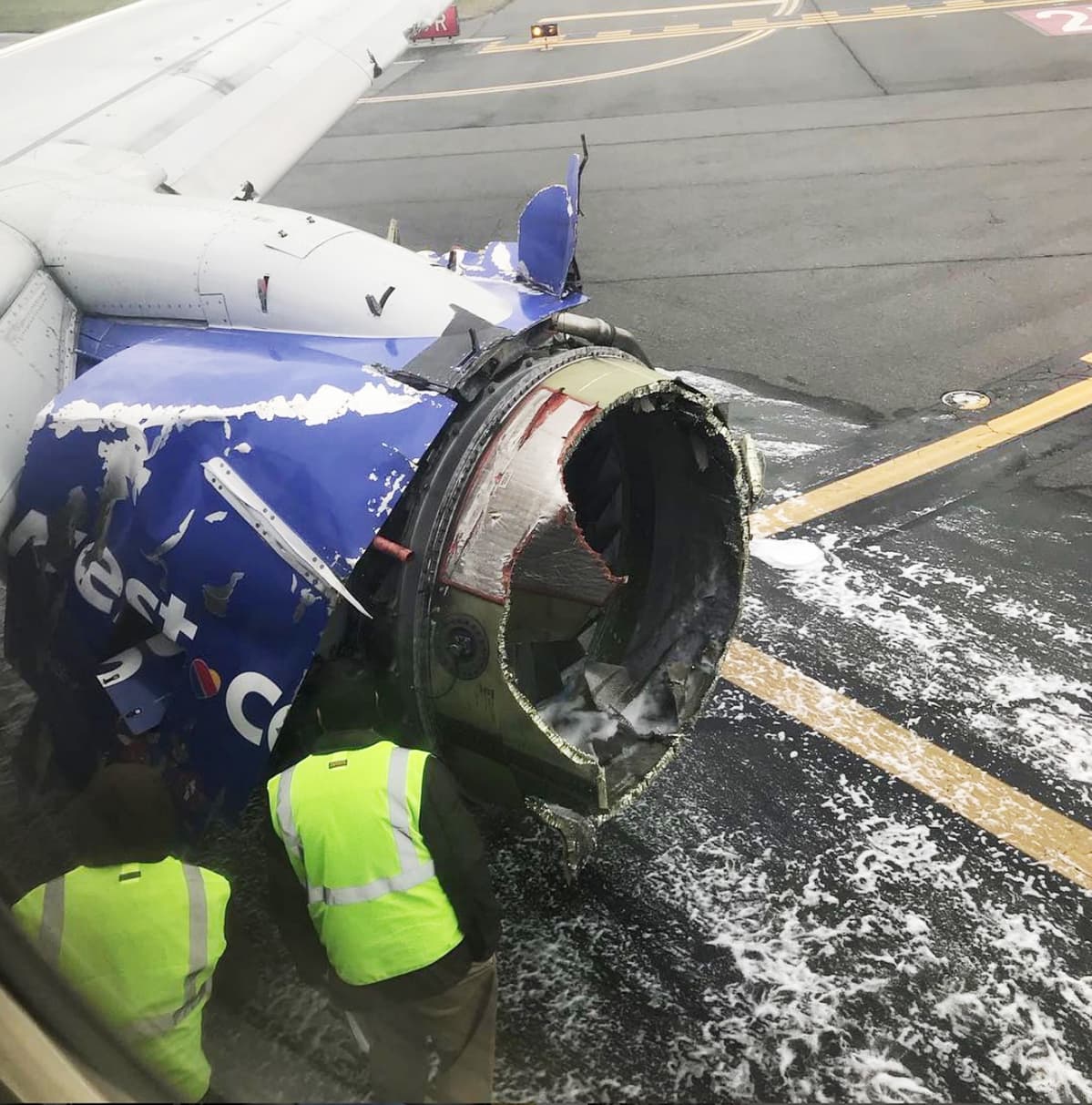 Southwest-yhtiön koneen vasen moottori kärsi pahoja vaurioita.