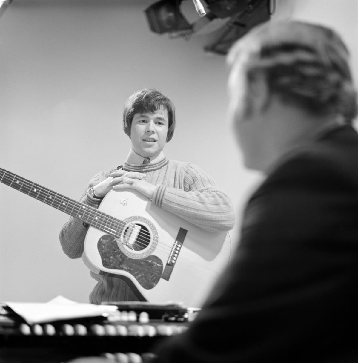 Yleisradion televisio-ohjelma "Popmessu. Pop-messu". Timo Ruottinen (kitara) ja
Risto Hiltunen (urut).