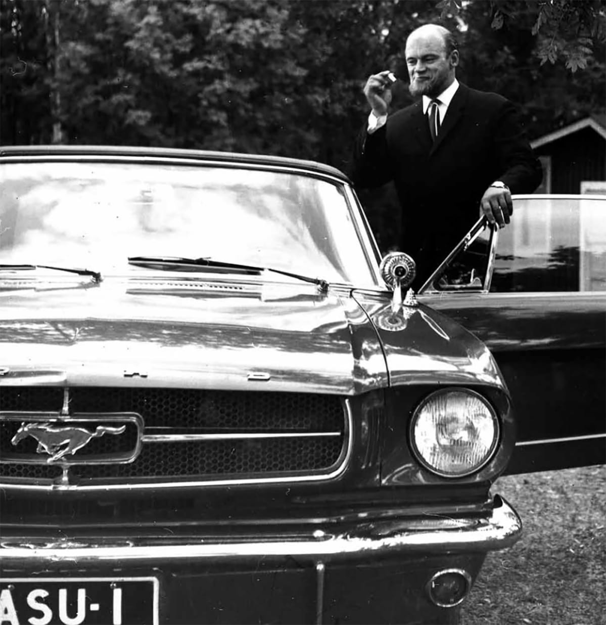 Spede ja Ford Mustang