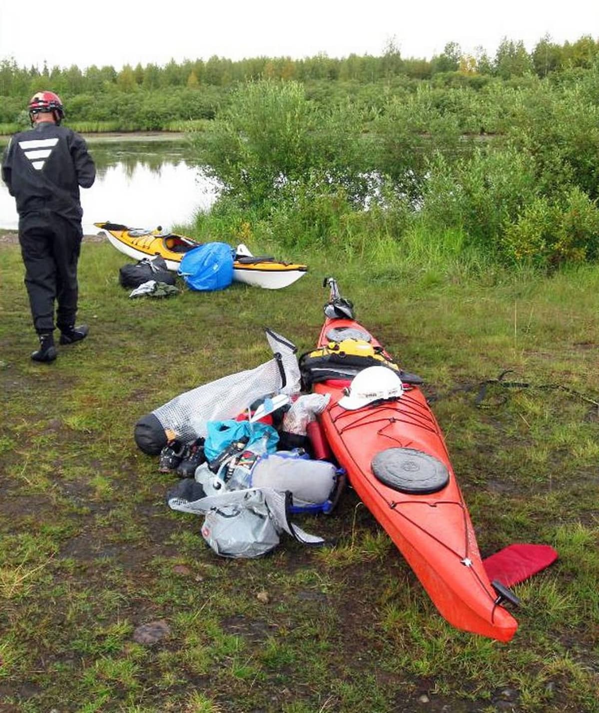 Kajakin pakkaaminen alkamassa