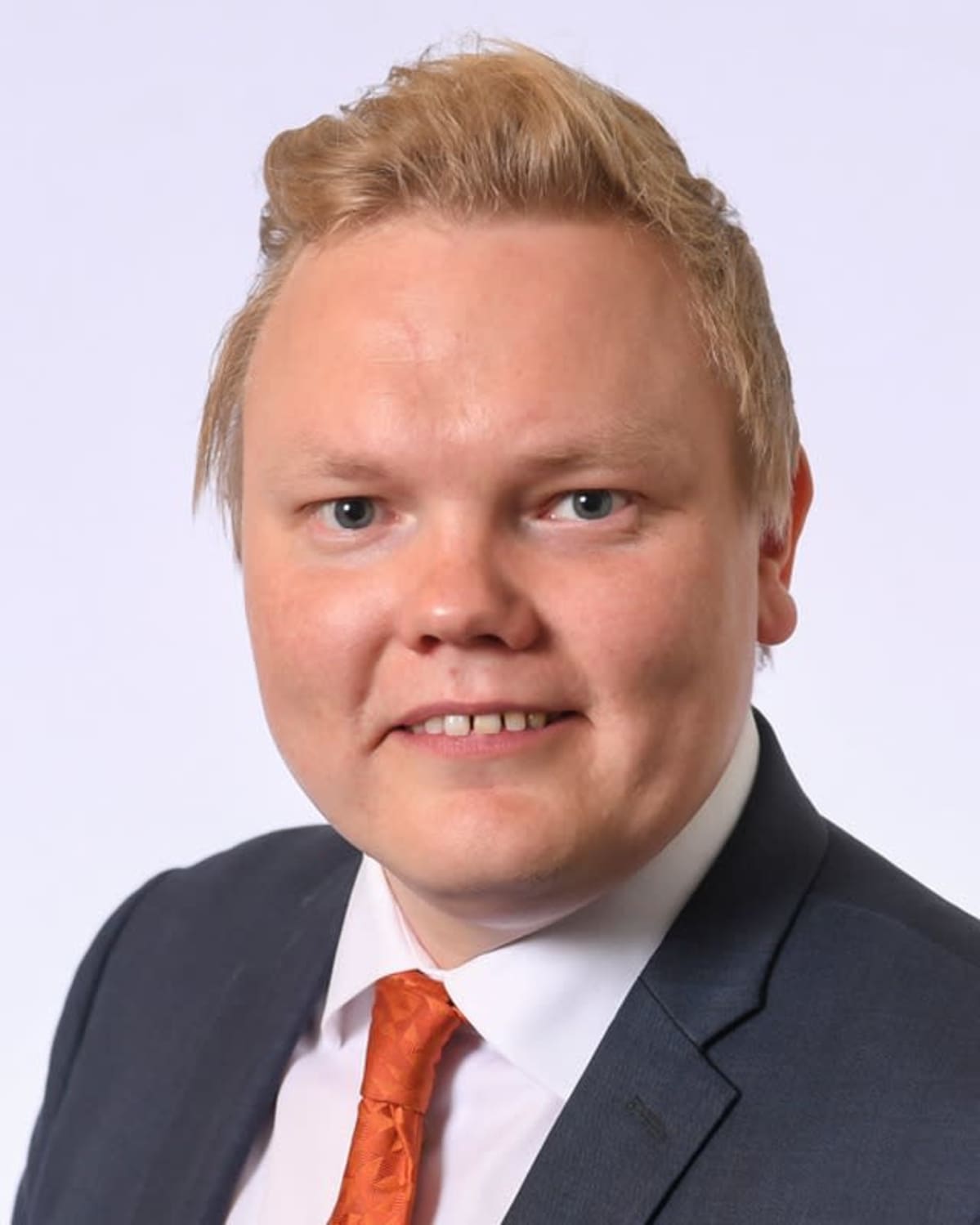 Antti Kurvisen edustuskuva