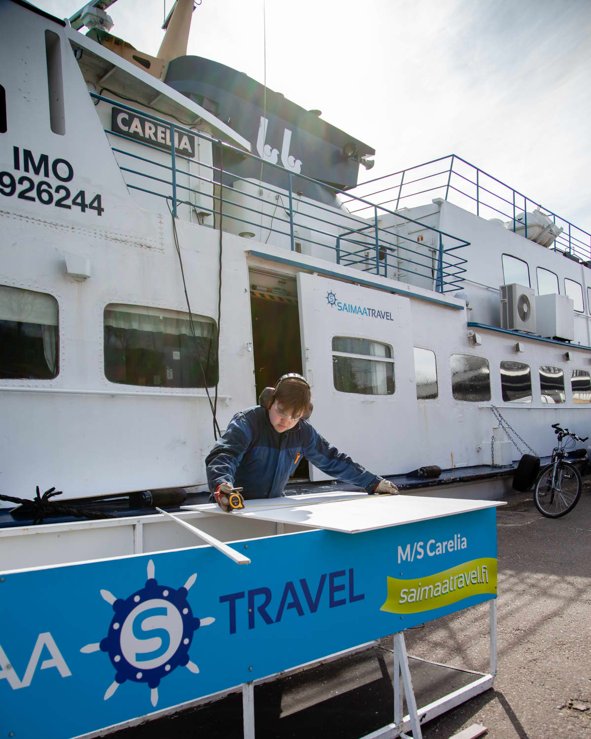 M/S Careliaa kunnostetaan Lappeenrannan satamassa.