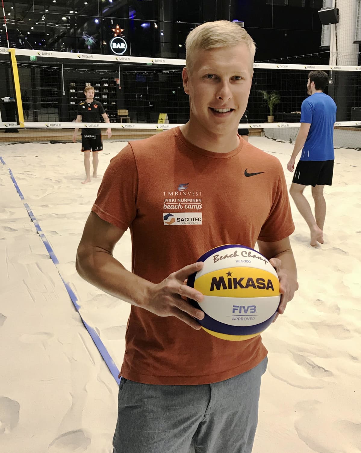 Jyrki Nurminen beach volley -kentällä