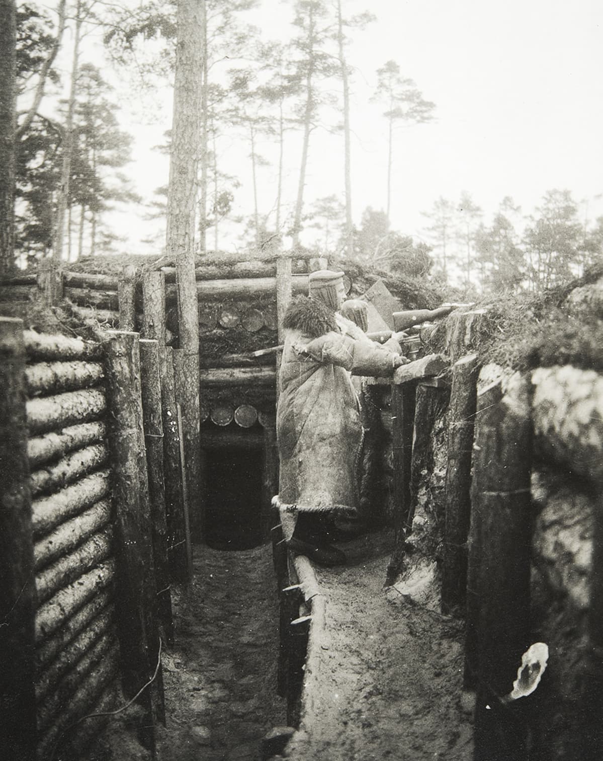 Jääkäripataljoona 27:n jääkärit vartiossa itärintamalla.