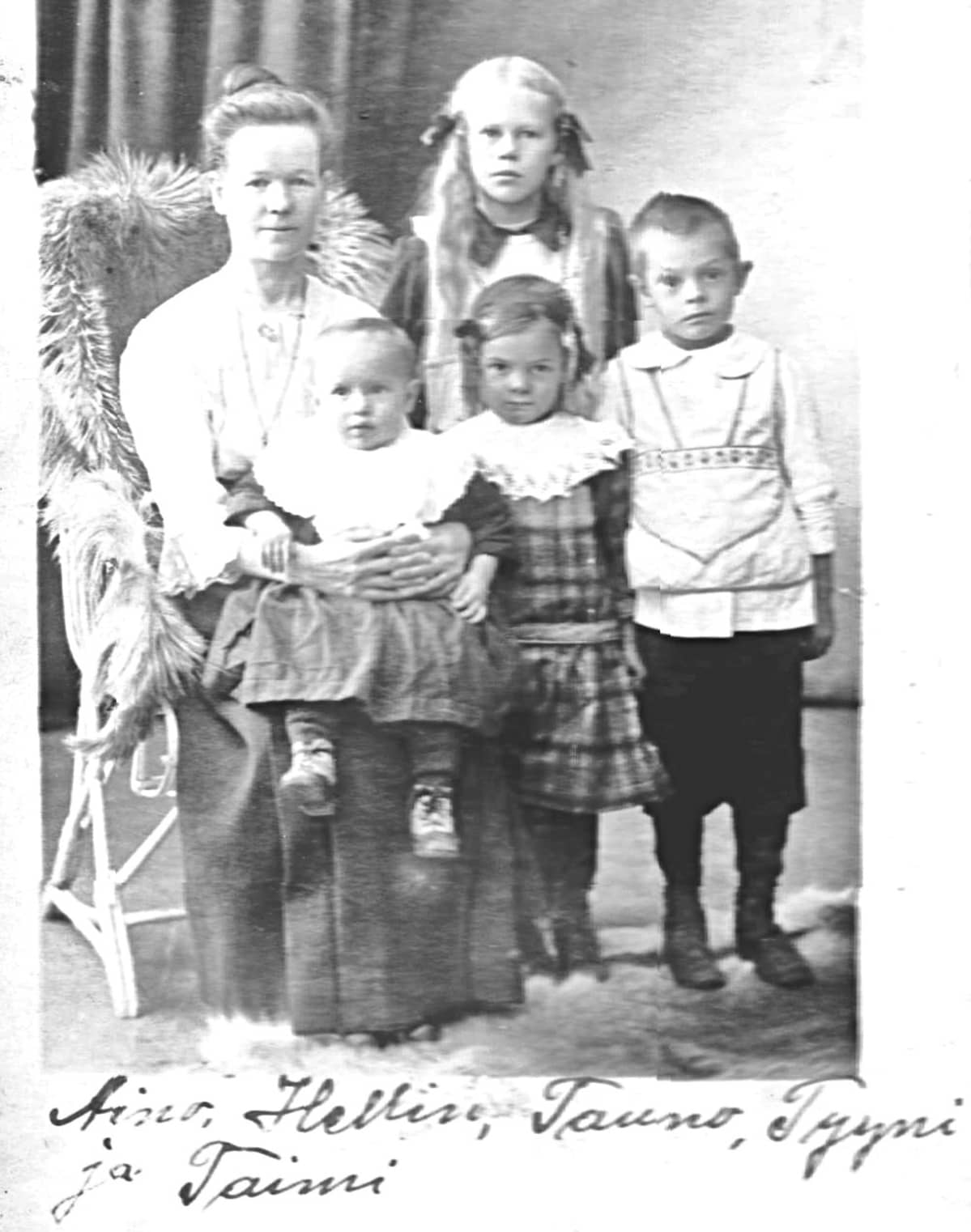 Aino Toivosen perhe