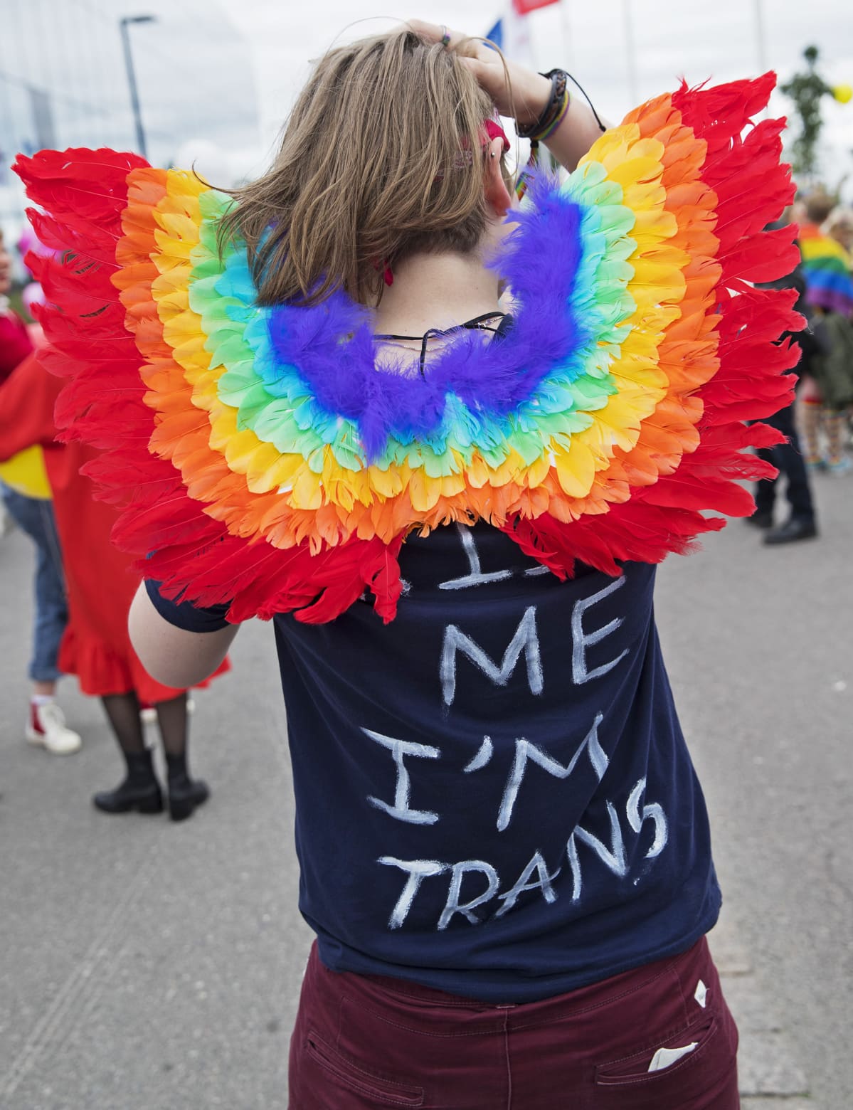 Transnuori Pride-kulkueessa.