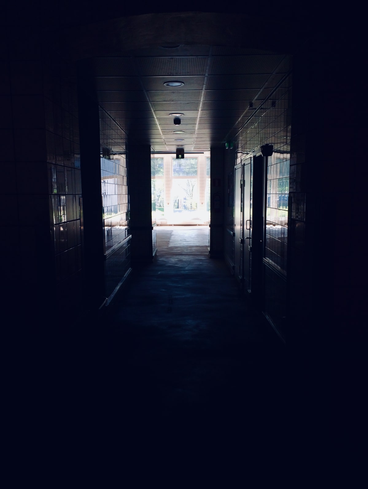 Sairaalan vanhat käytävät tihkuvat tunnelmaa, jonka luulisi inspiroivan tulevia pelinkehittäjiä.