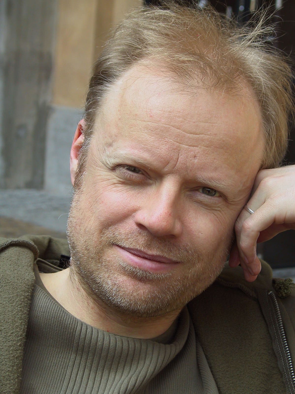 Taideyliopiston Teatterikorkeakoulun professori Esa Kirkkopelto