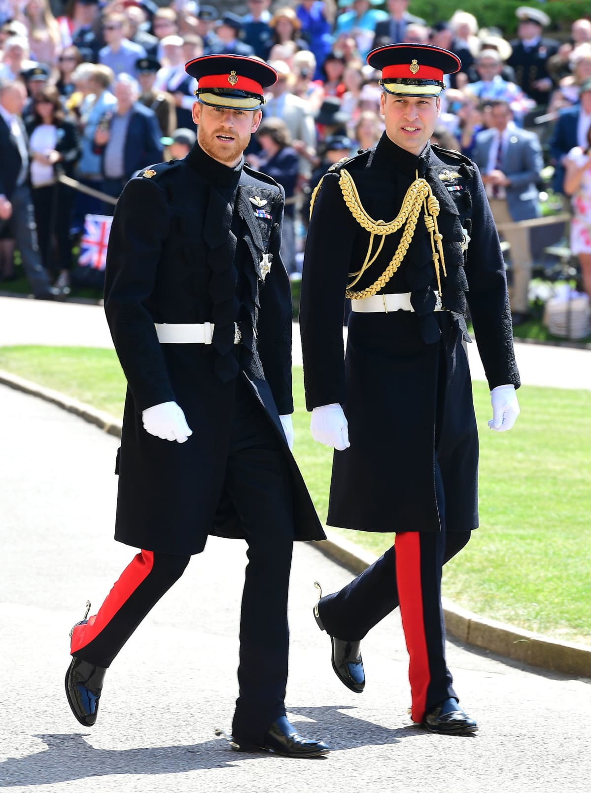 Prinssi Harry ja bestman prinssi William.