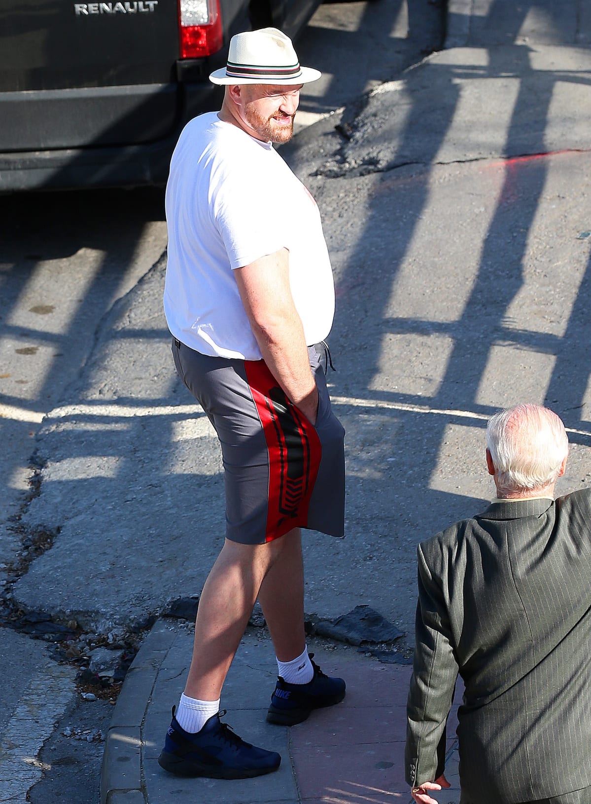 Nyrkkeilysuuruus Tyson Fury kuvattuna kesällä 2017 Espanjan Marbellassa