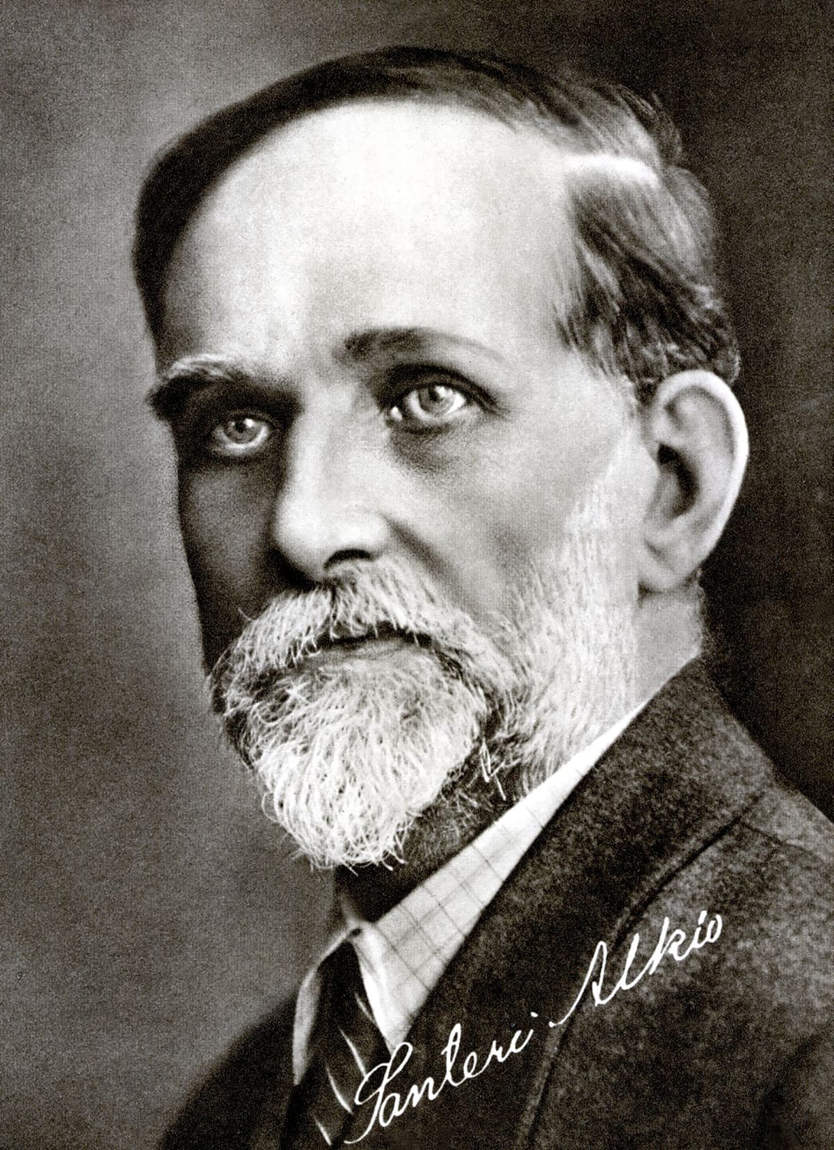 Santeri Alkio.