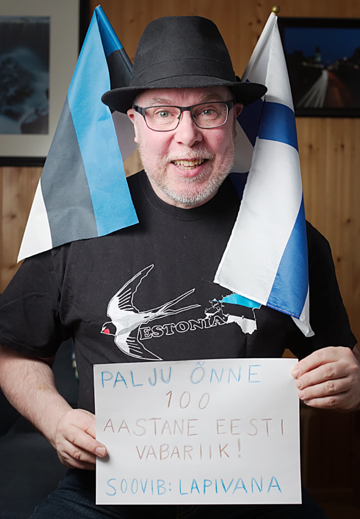 Lapivana toivottaa onnea satavuotiaalle Virolle.