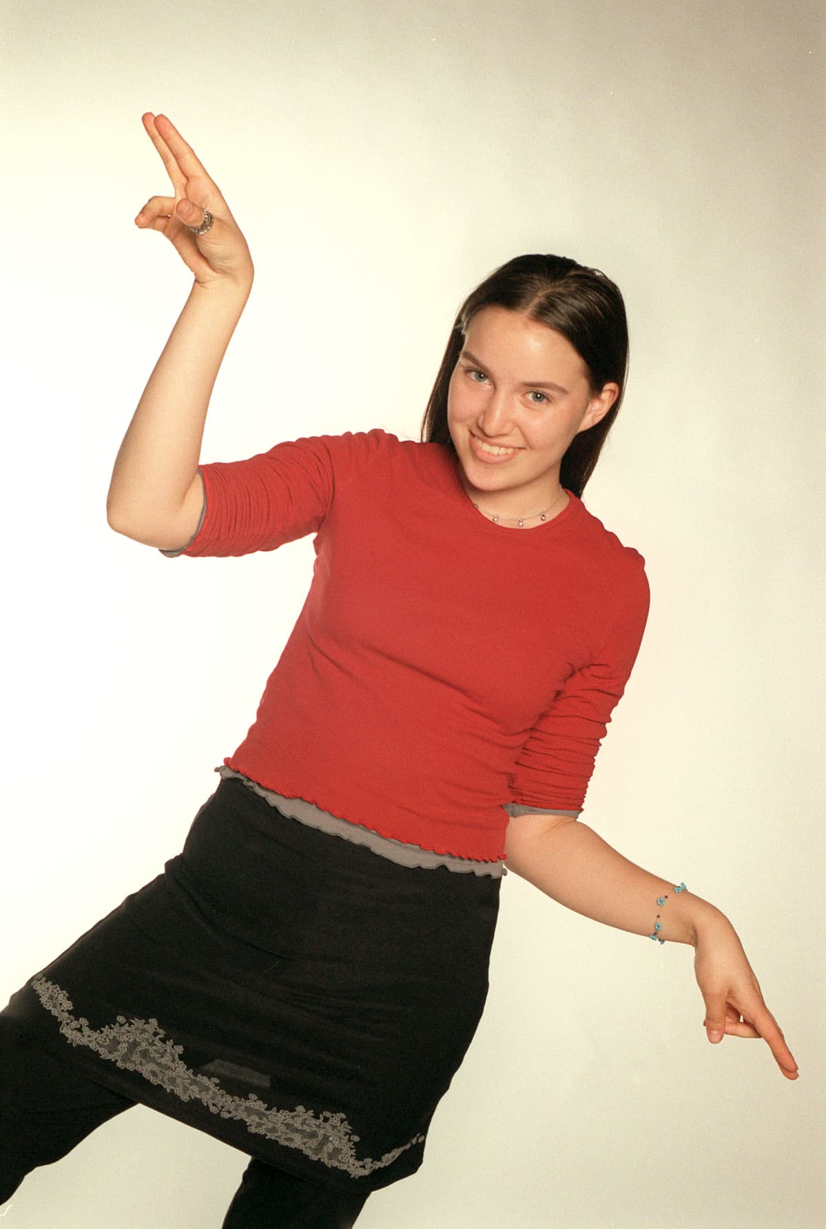 Jasmin Hamid juonsi vuonna 1999 nuortenohjelma Iinestä.