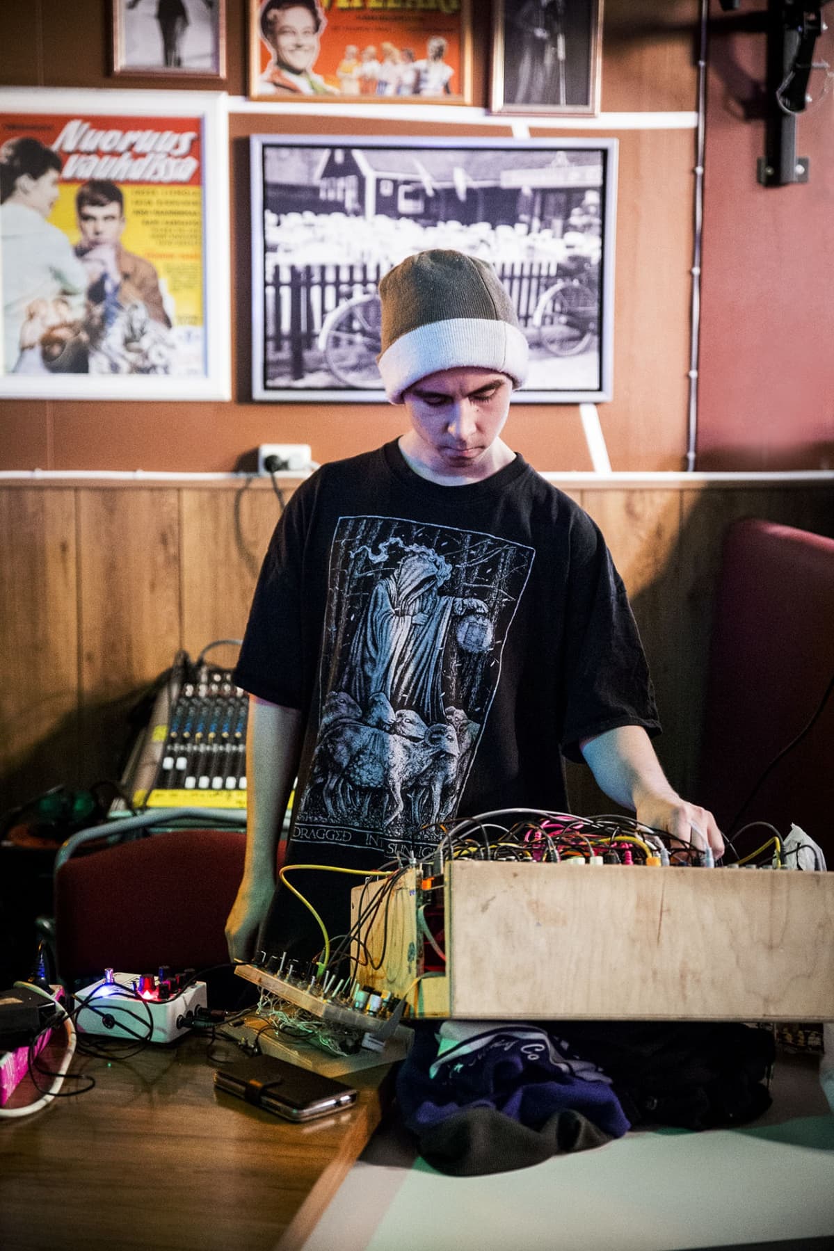Kontula Electronic, lähiö, ostari, Satanoid