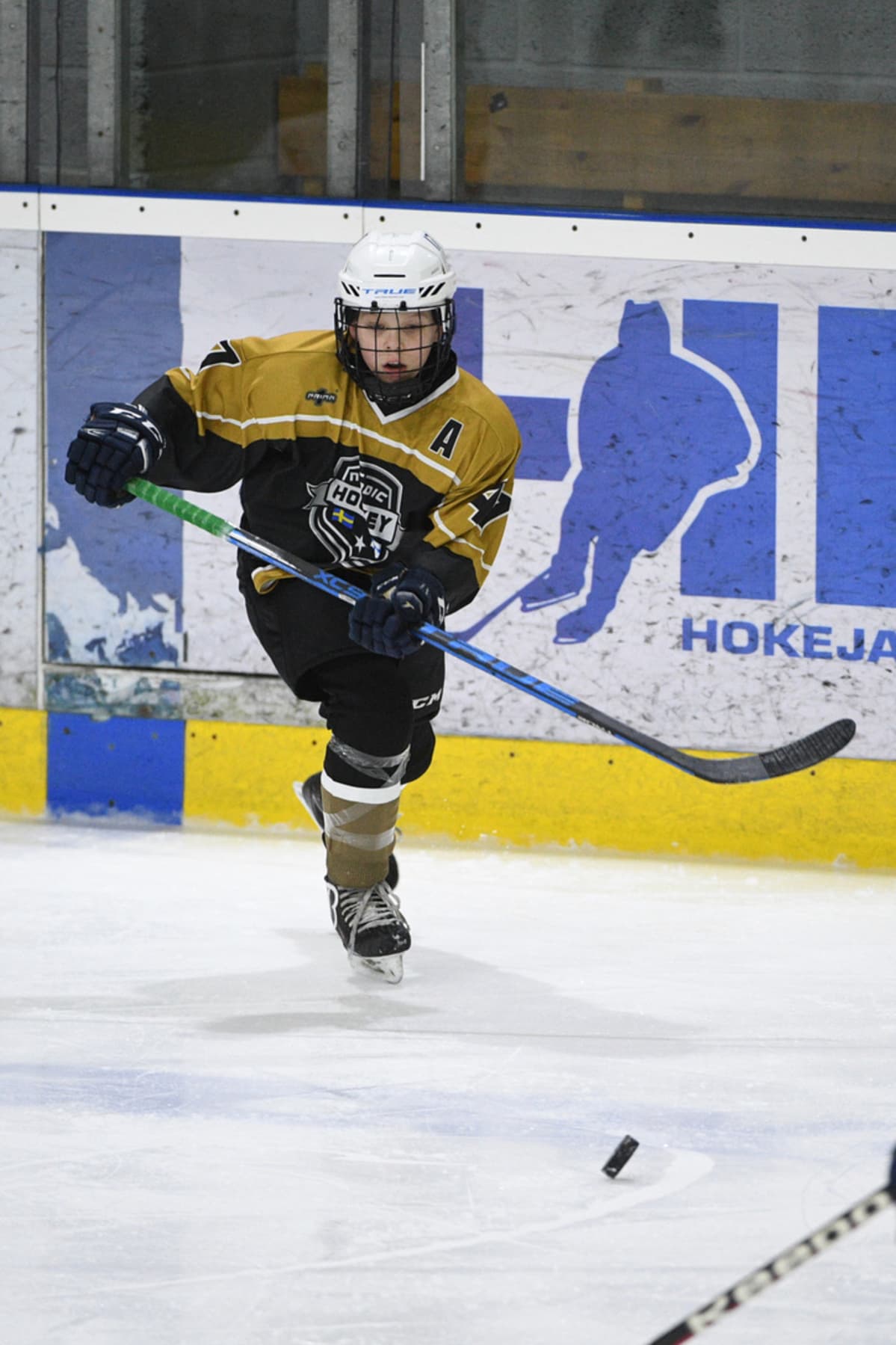 Adam Larsson