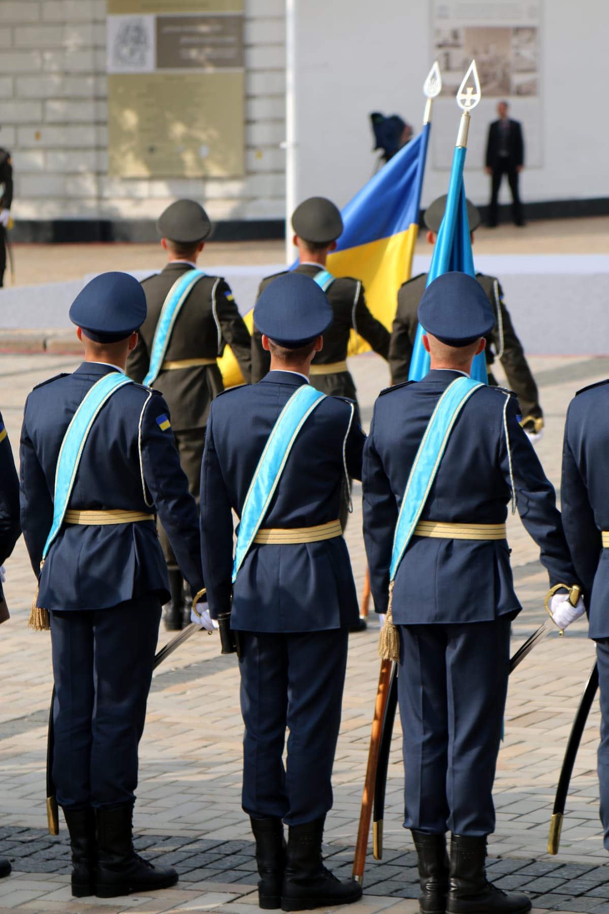 Ukrainalaisia paraatisotilaita lippupäivän juhlassa 23. elokuuta Kiovassa.