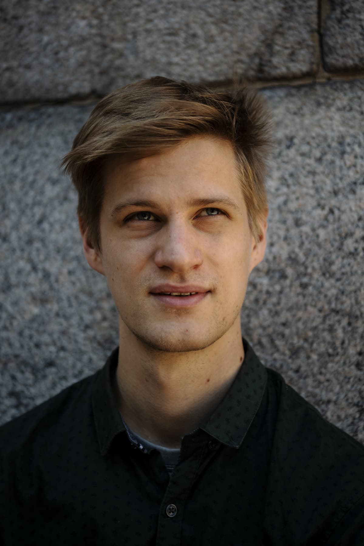 Pianisti Johannes Piirto kuvattiin Helsingin Ritarihuoneella heinäkuussa 2020.