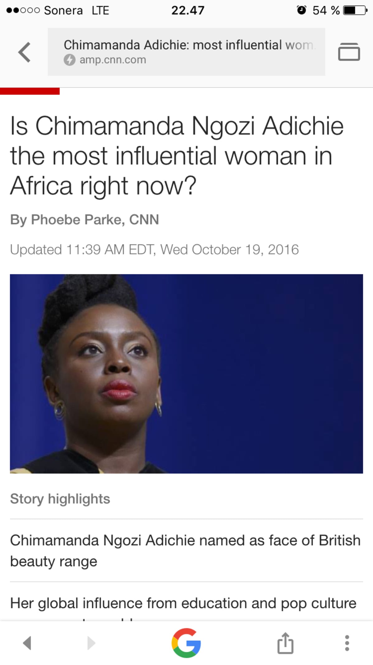 Kuvakaappaus CNN:ltä kirjailija Chimamanda Ngozi Adichie