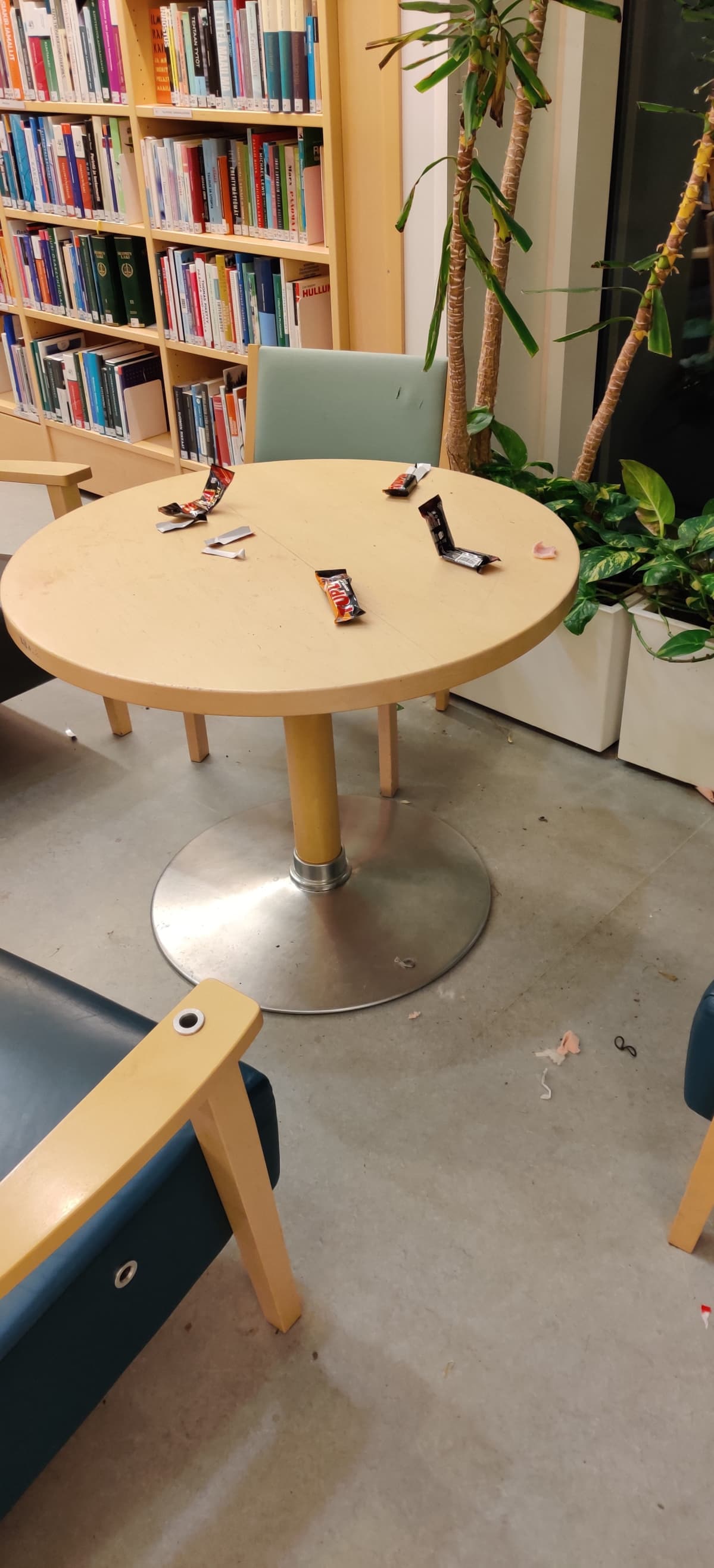 Ilkivaltaa Iitin kirjastossa