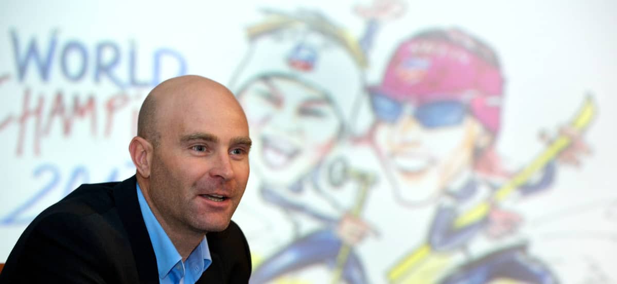Ranskalainen Pierre Mignerey on toiminut pitkään Kansainvälisen hiihtoliiton maastohiihdon kilpailunjohtajana. Kuva on vuodelta 2013.