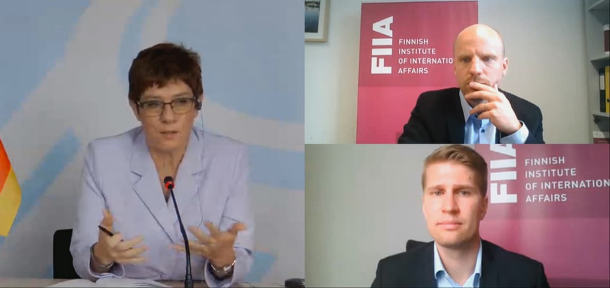 Annegret Kramp-Karrenbauer kuvassa vasemmalla.