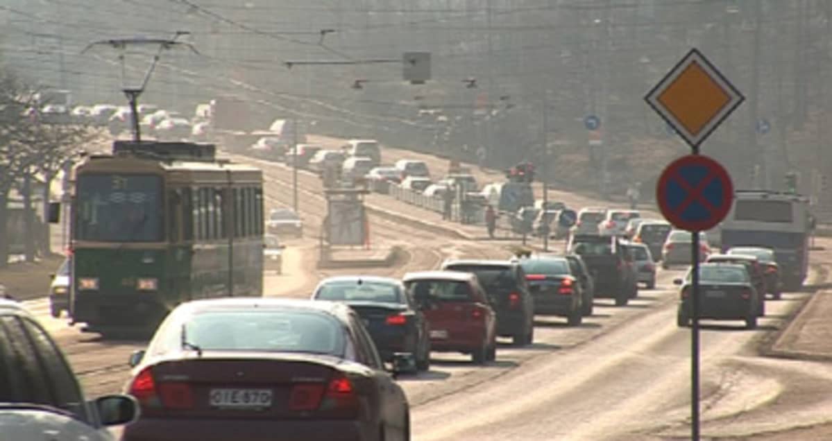 Helsinki aamuruuhkan aikaan perjantaina