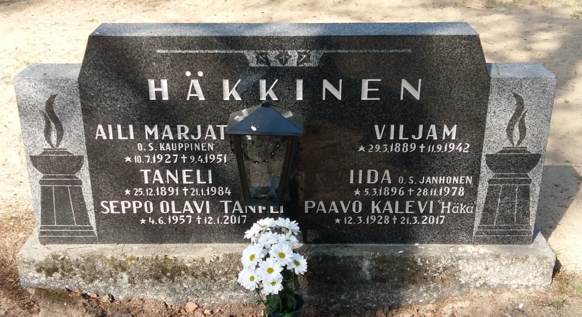 Kalevi Häkkisen hauta