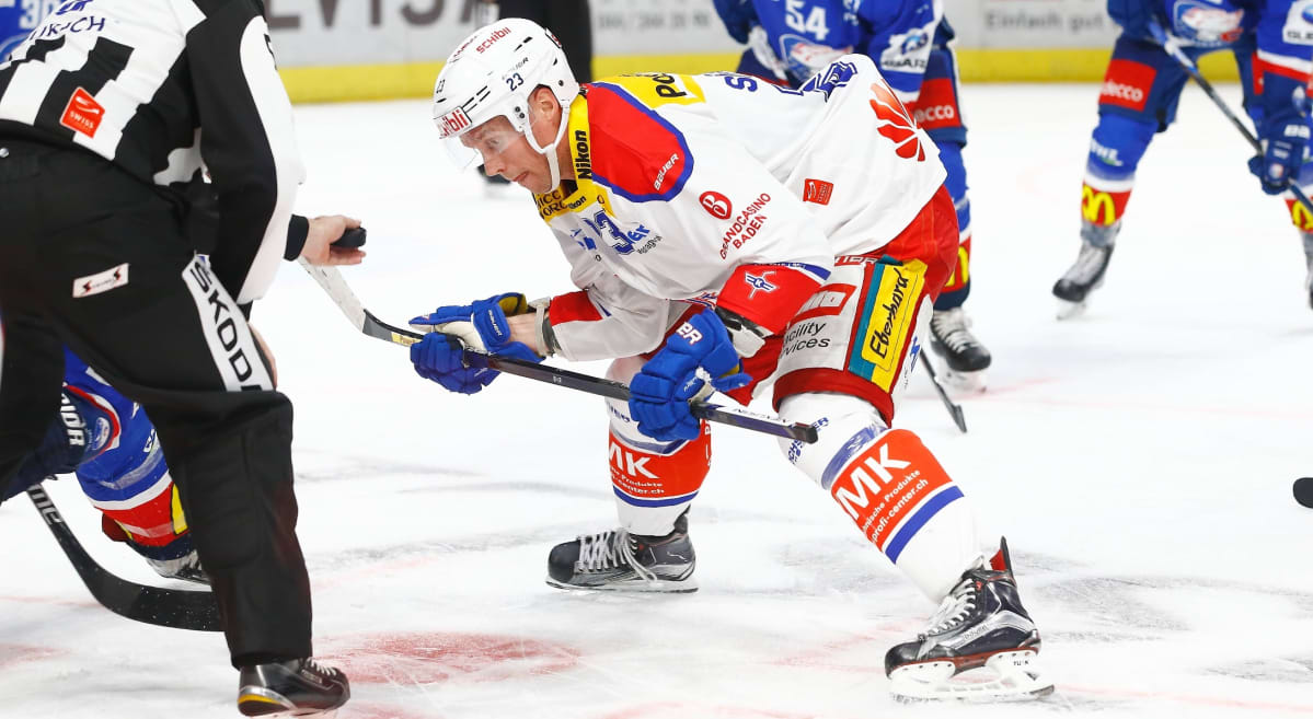Tommi Santala Kloten-paidassa joulukuun alussa 2016