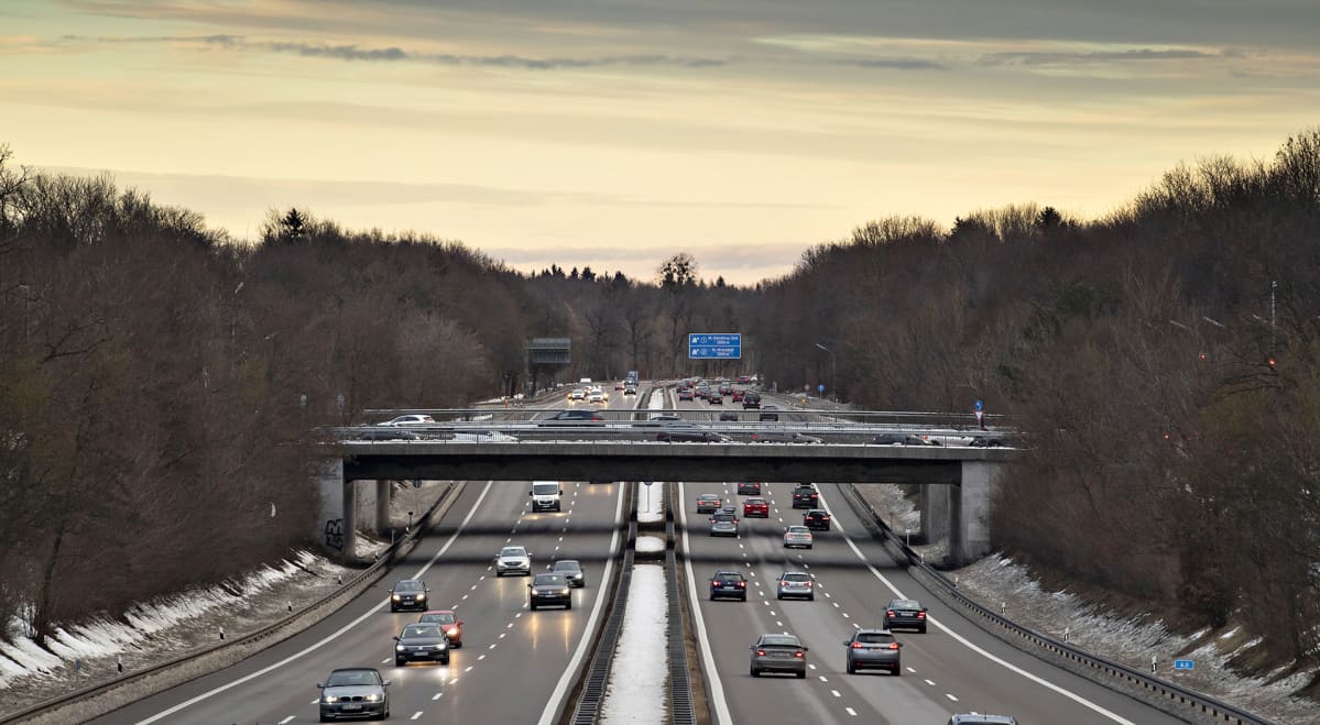 Liikennettä Saksan A95-moottoritiellä tammikuussa 2019.