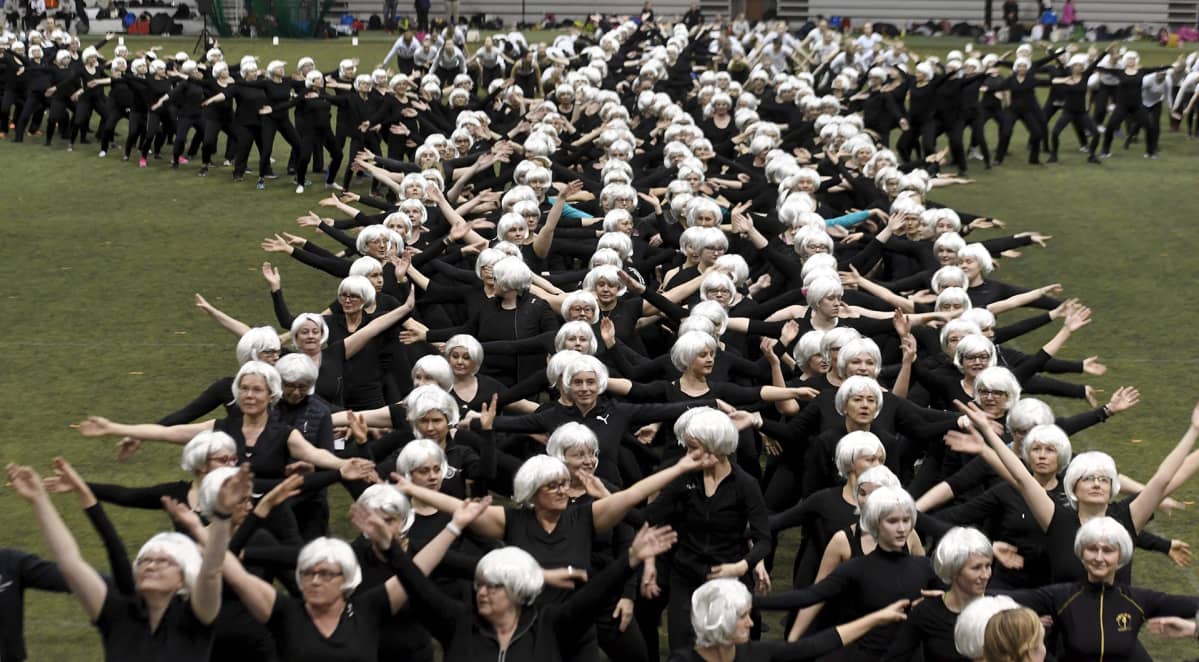 Turun Gymnaestrada-voimistelutapahtuman harjoituksissa Myyrmäessä Vantaalla lauantaina 7. huhtikuuta 2018.