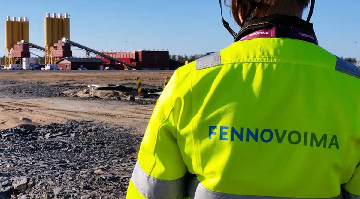 Fennovoiman Hanhikiven ydinvoimalatyömaa 14.9.2016. Taustalla betoniasema.