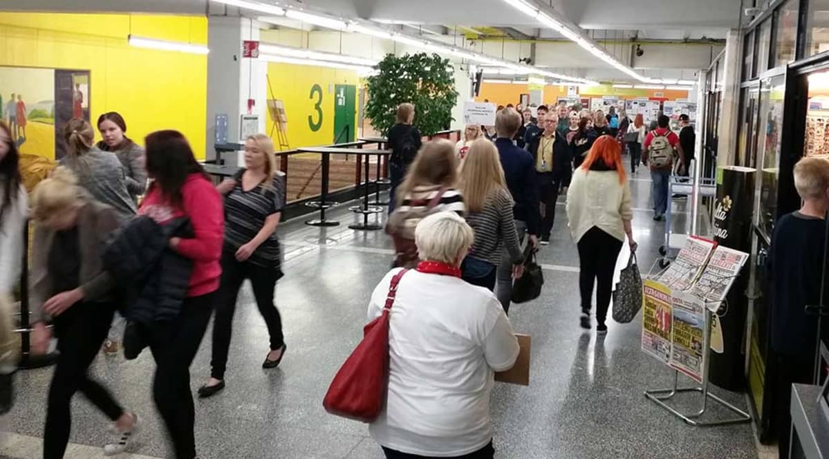Oulun yliopiston abipäivä Linnanmaan kampuksella 2015.