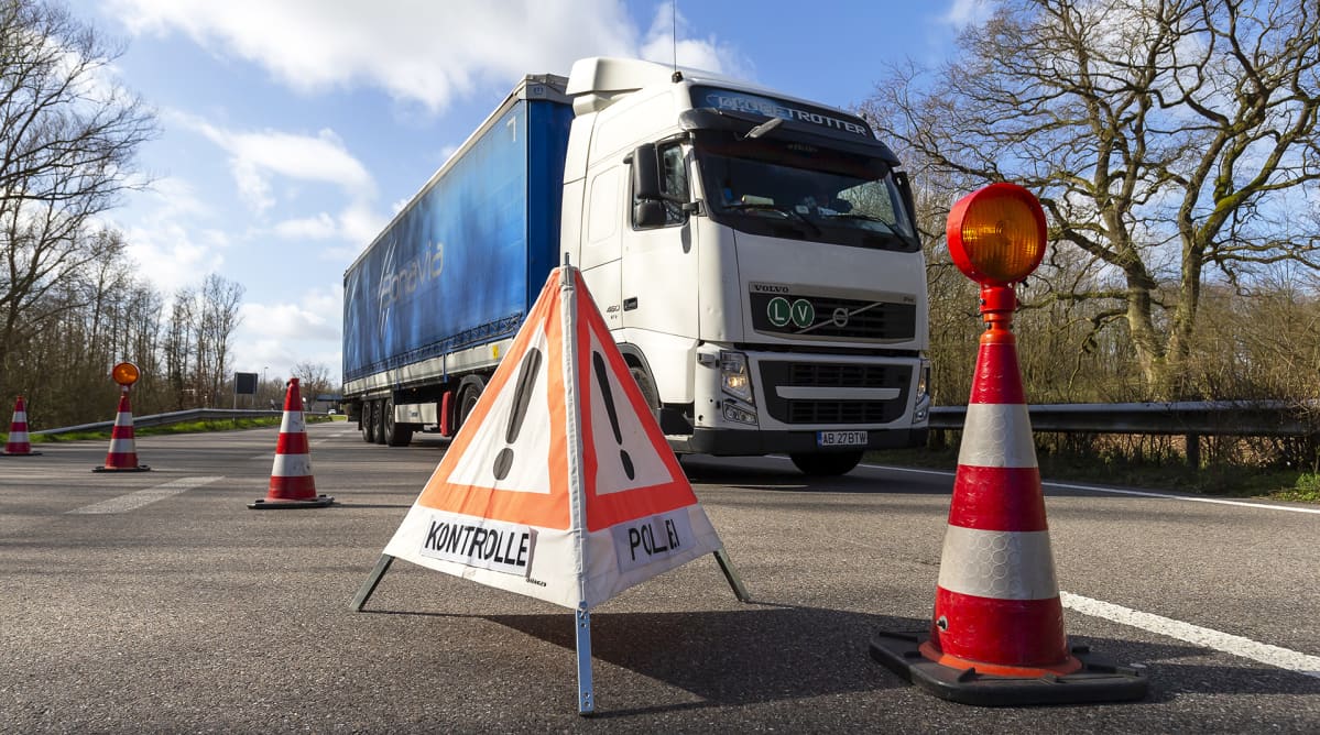 Rekka Neulauterburgin rajanylityspaikalla Karlsruhen lähellä Saksassa.