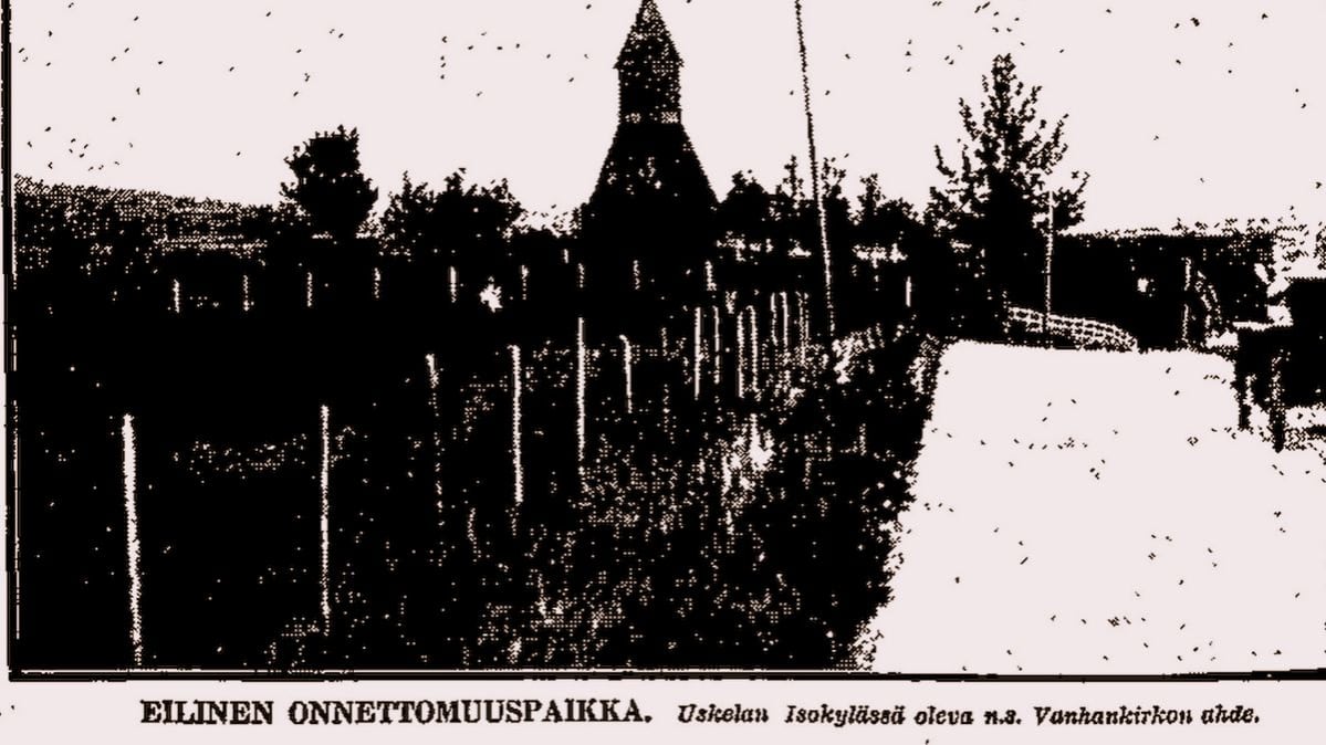Vanha mustavalkoinen valokuva sanomalehdestä josa näkyy pätkä tietä
