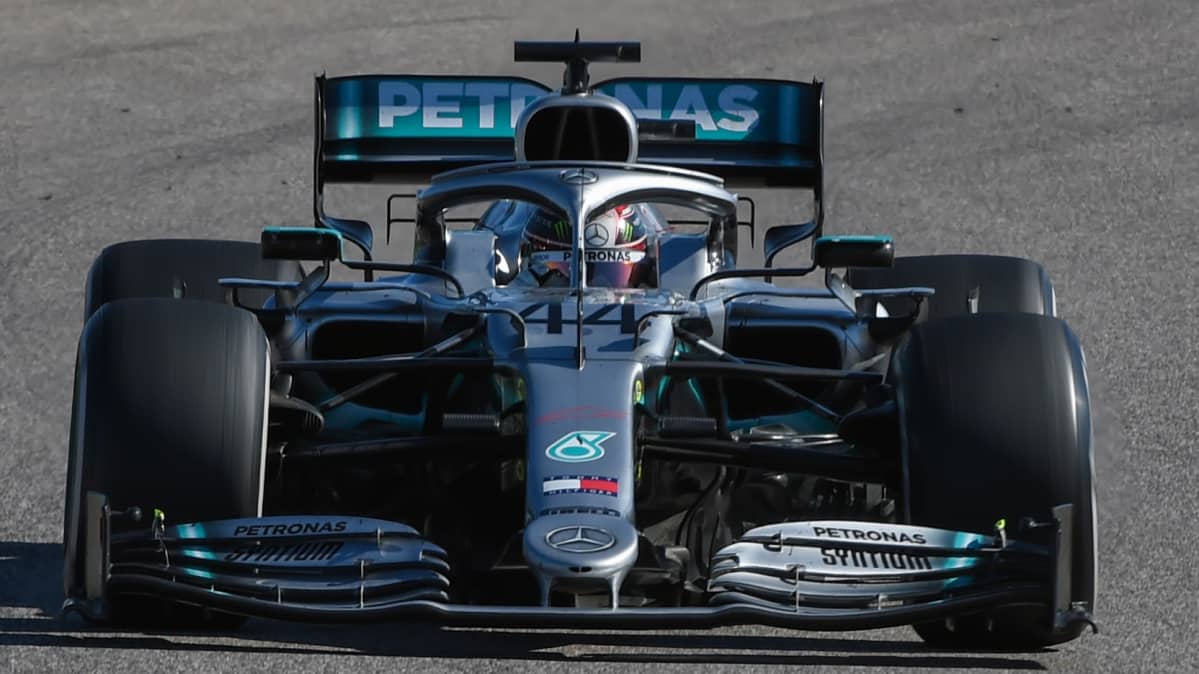 Mercedeksen mestaruusauto vuonna 2019