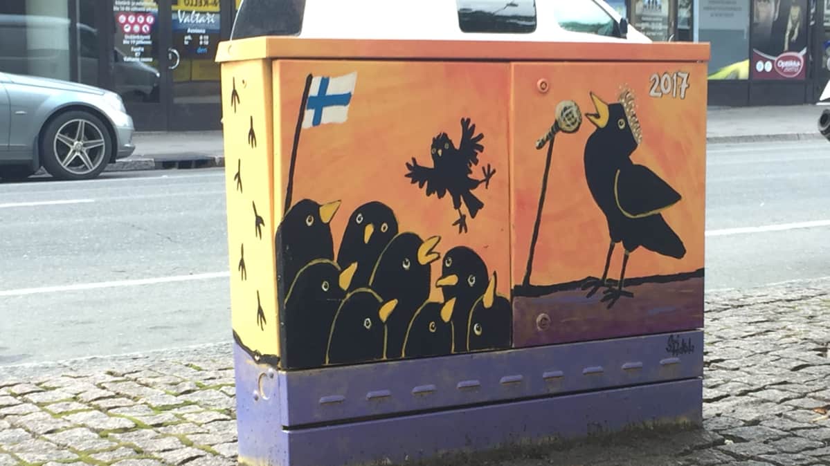 Koristeltu sähkökaappi Kouvolankadulla