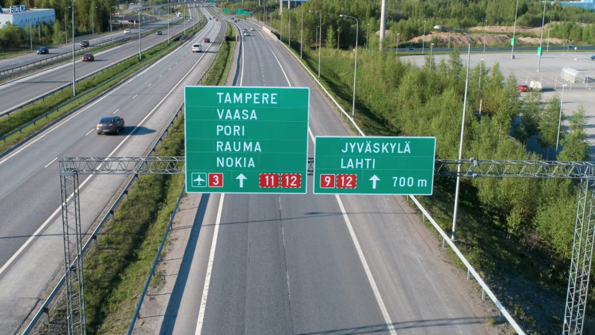 Yrityksen liikennemerkit ja opasteet tuovat tuloa.