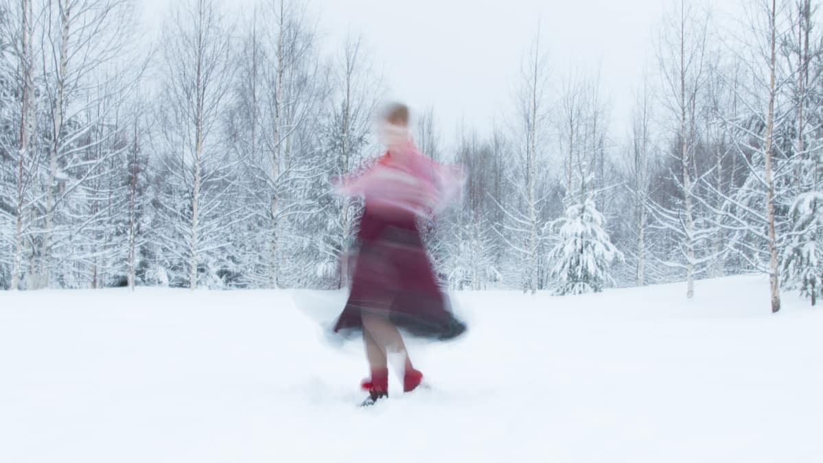 Anne Olli Utsjoen mallin gáktissa.