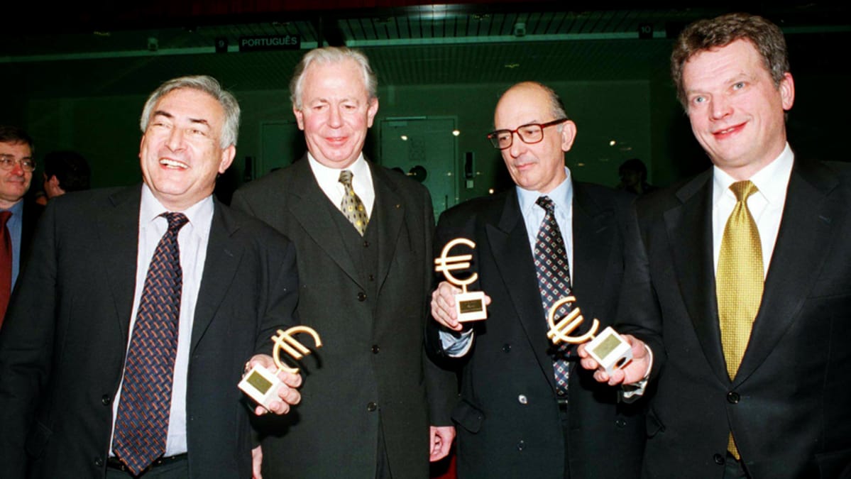 Jacques Santer, Dominique Strauss-Kahn, Antonio de Sousa Franco ja Sauli Niinistö vuonna 1998.