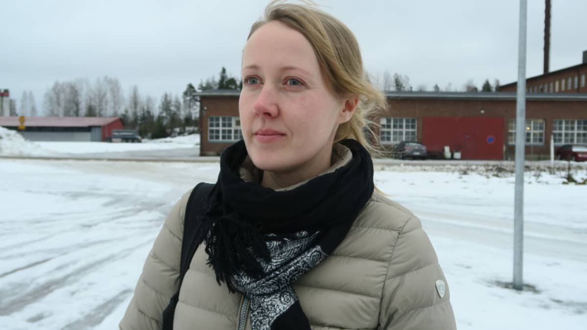 Nainen maisemassa