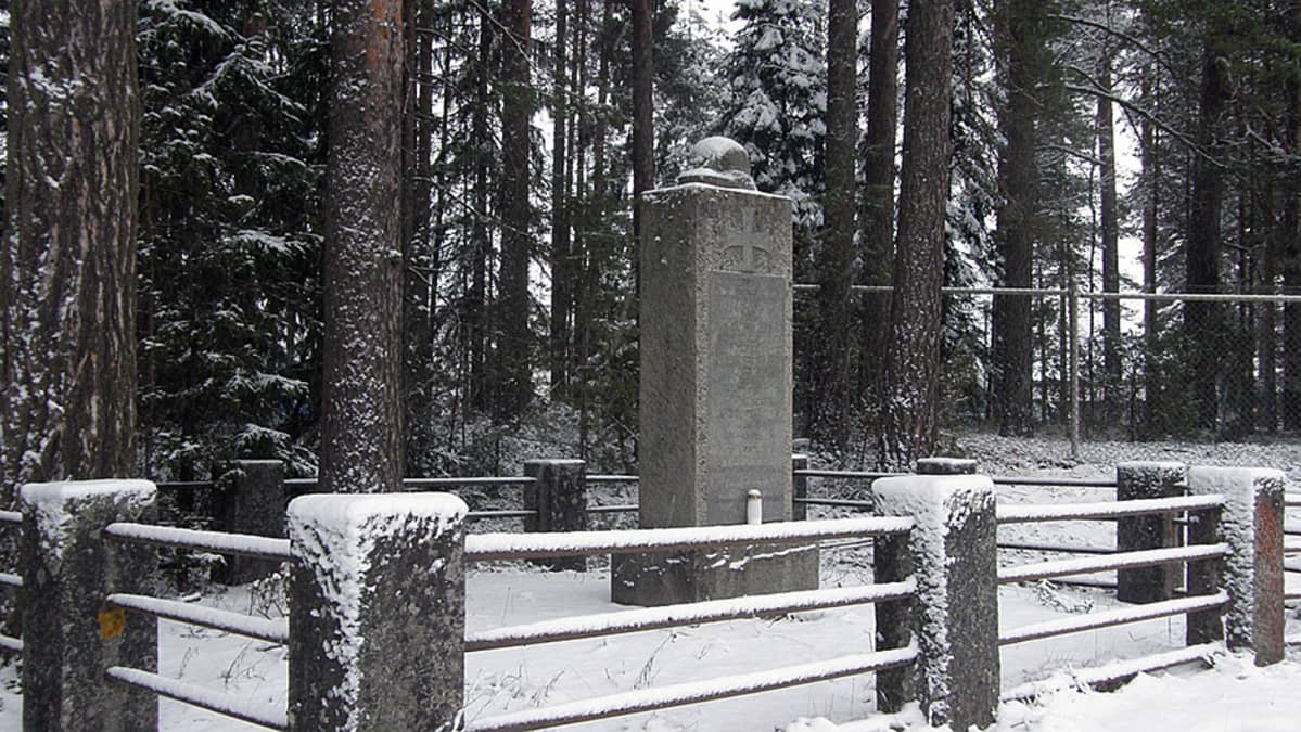 Saksalaisten sotilaiden muistomerkki Tuuloksessa