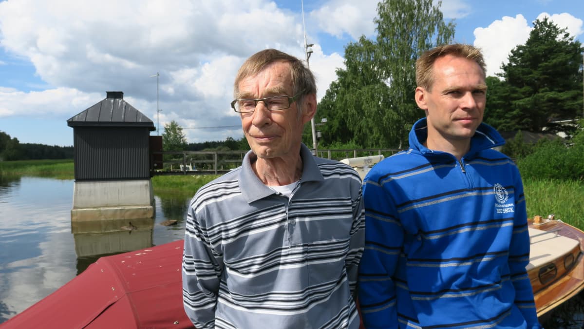 Hannu ja Toni Tuomala, Hamina, mareografin hoitajat, Ilmatieteen laitos