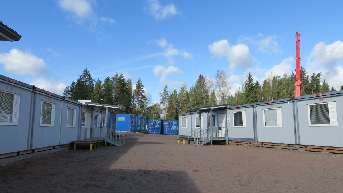 Korkeakosken koulun väistötilat.