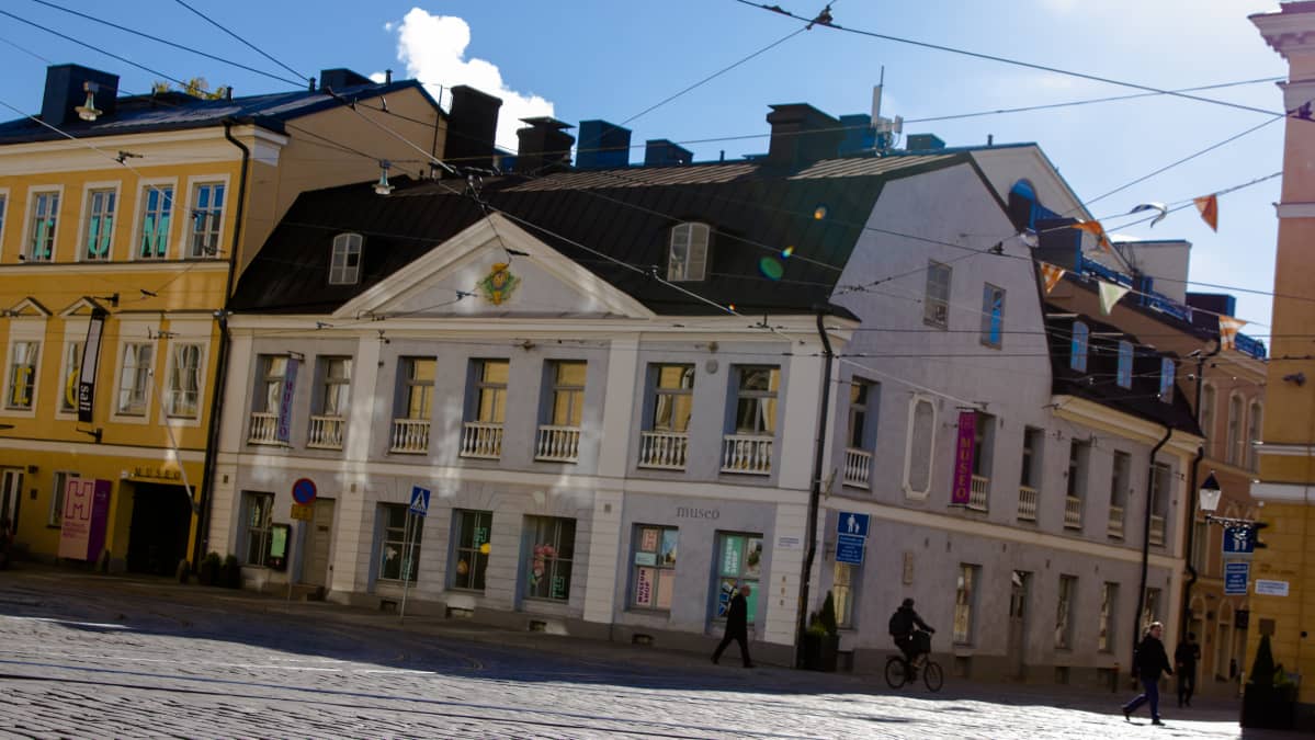 Helsingissä sijaitseva Sederholmin talo.